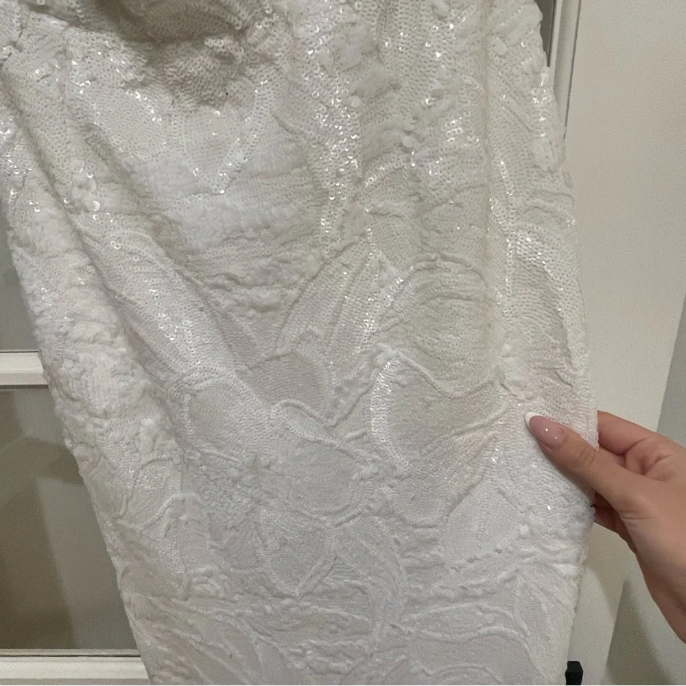 Helsi Serena Elegant White Strapless Dress - Picture 7 of 11